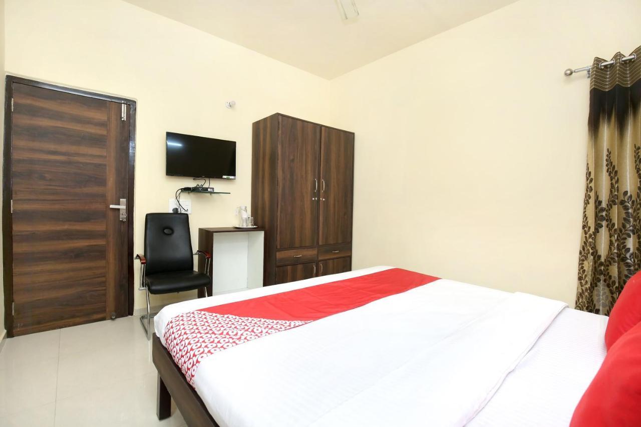 Oyo 16126 Aanantham Hotel Ludhiana Exterior photo